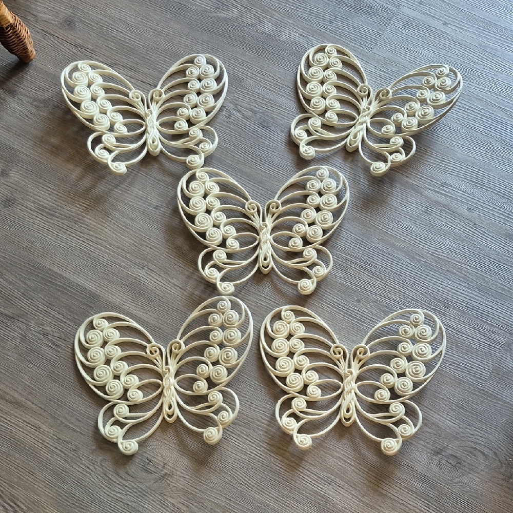 READ Vintage 1975 Burwood Elegant Cream Butterfly Wall Decor